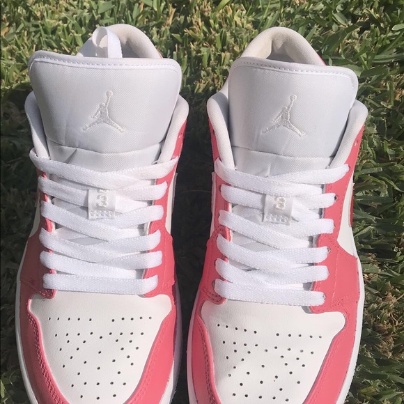 Custom Air Jordan 1 Lows - Picture 6 of 7